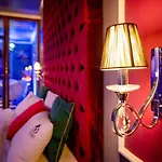 Pink Pole By Secret Appartement *